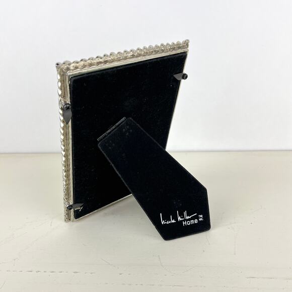 Nicole Miller Home Silver Twisted Rope Photo Frame - Picture 3 of 6